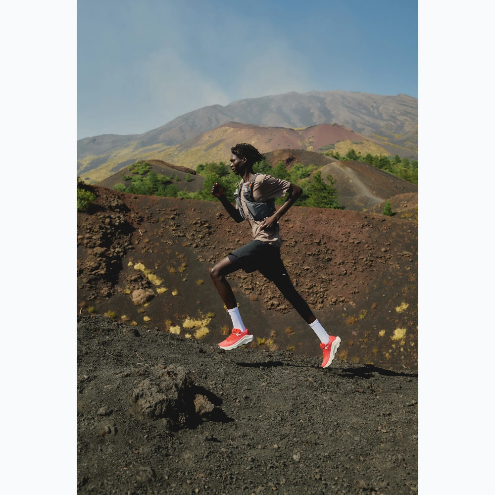 Кроссовки для бега Salomon Ultra Glide 4 riery red/vanilla ice/black