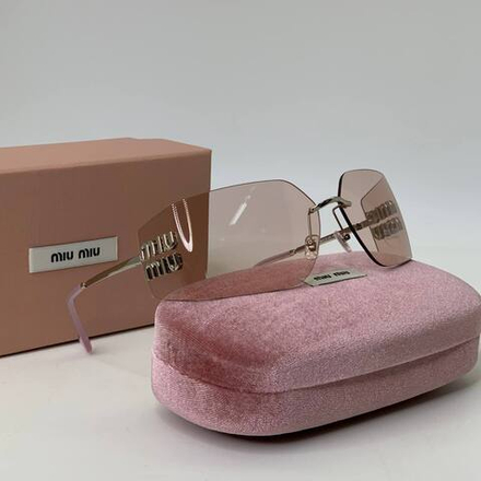 Солнцезащитные очки MIU MIU