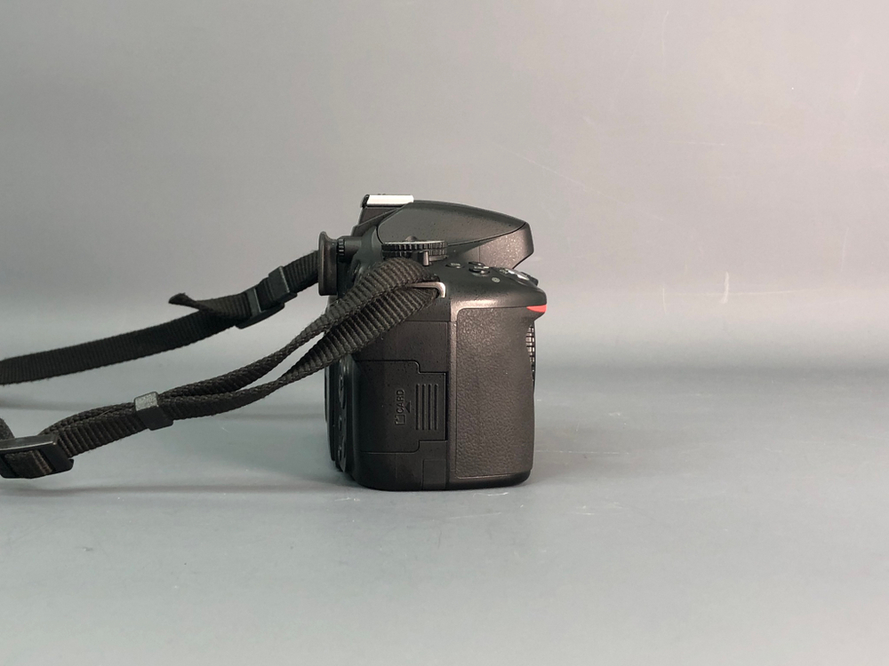 Nikon D5100 33.000 кадров