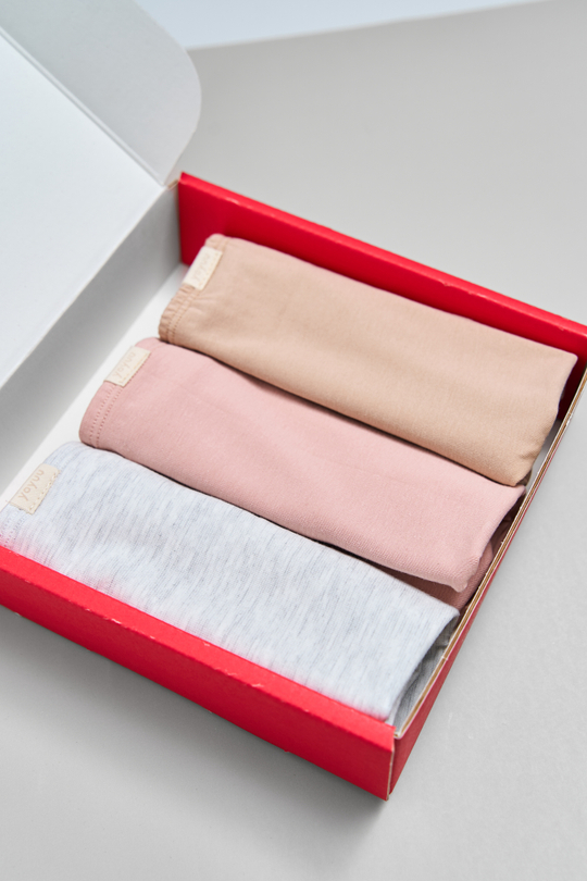 Набор из 3 трусов в красной коробке