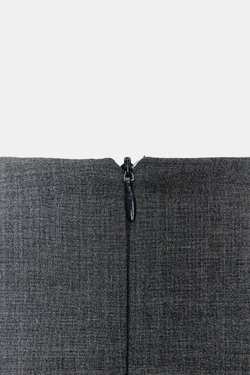 ZARA КОРОТКОЕ ПЛАТЬЕ С ВЫРЕЗОМ, ТЕМНО-СЕРЫЙ