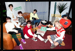 Альбом VERIVERY - Veri-Us 1st Mini Album OFFICIAL Version