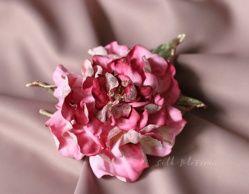 Брошь бархатная розовая Роза