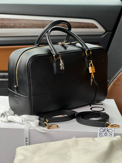 Сумка Loewe Amazona 28 из телячьей кожи наппа черная