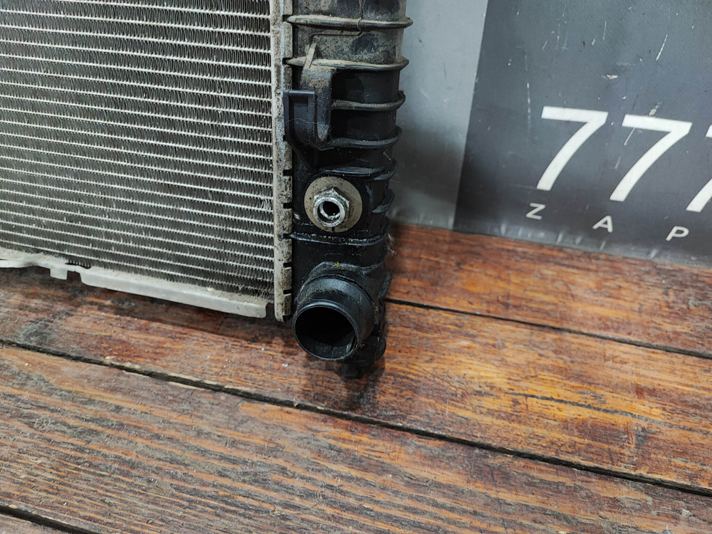 Радиатор двигателя Mercedes GL GLS (X166) 12-19 Б/У Оригинал A0995001303