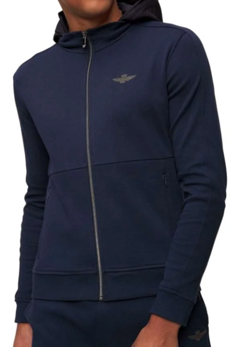 Костюм спортивный