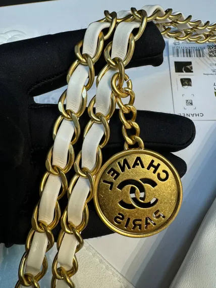 Сумка Chanel 22 белый