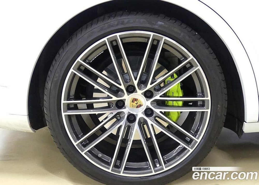 Porsche Cayenne (PO536) 3.0 E-Hybrid (06.2020)
