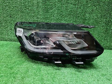 Фара правая Geely Coolray (2019-2023) LED