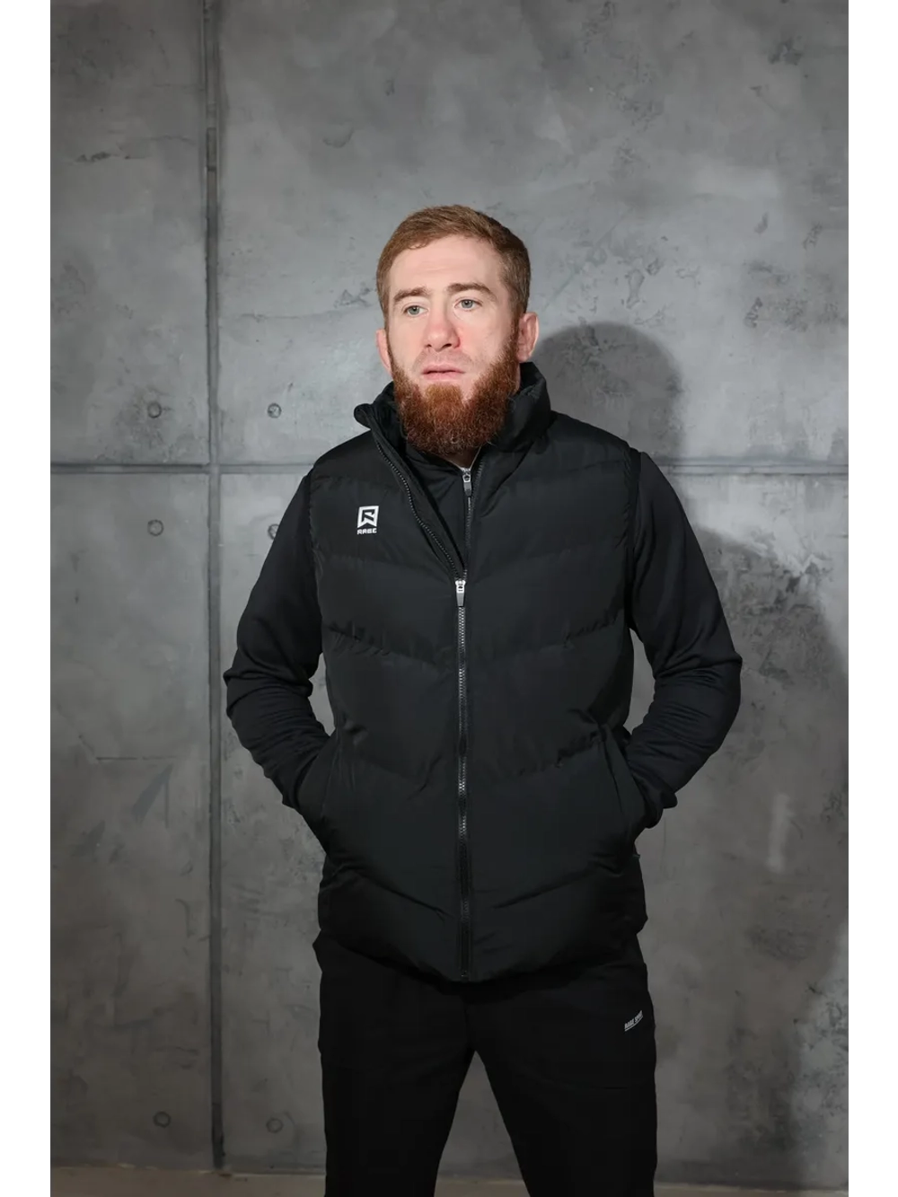 Утепленный демисезонный жилет без капюшона на мембране