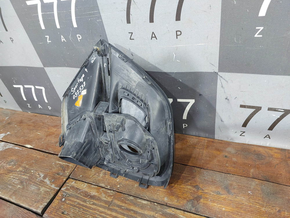 Накладка ПТФ правая Kia Sportage 4 (QL) 18-22 Б/У Оригинал 86522F1610