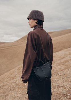 POLENE СУМКА CYME TOTE NANO, ЧЕРНЫЙ/КРЕМОВЫЙ