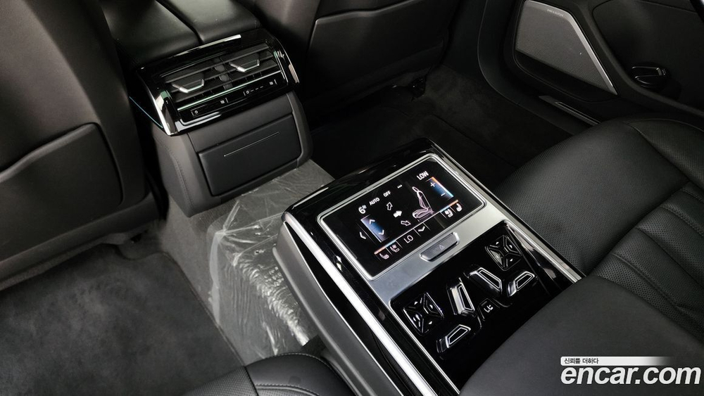Audi A8 (D5) 55 TFSI Quattro LWB (06.2021)