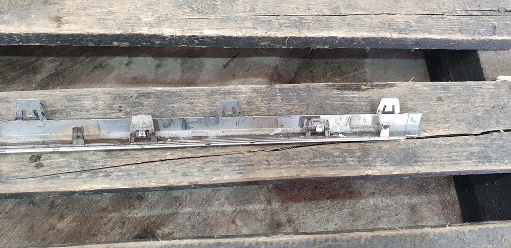 Молдинг порога левый Mercedes E (W213)  Б/У Оригинал A2136980362