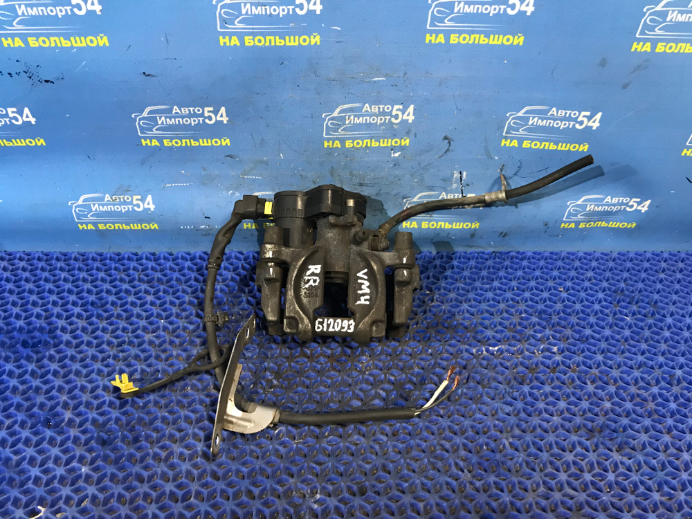 Суппорт тормозной задний правый SUBARU LEVORG 2014-2020