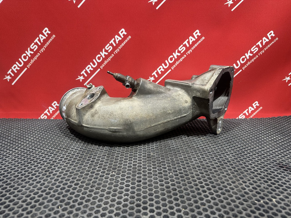 Патрубок интеркулера