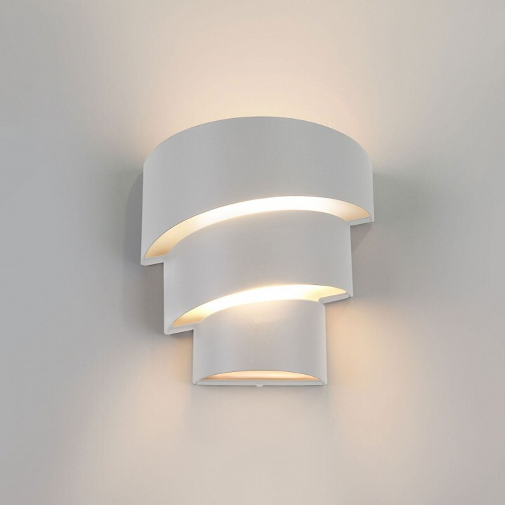 Бра Elektrostandard 1535 TECHNO LED белый