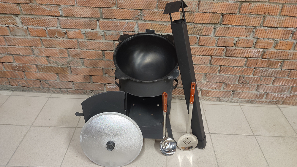 Печь для казана объемом 8 литров с дымоходом