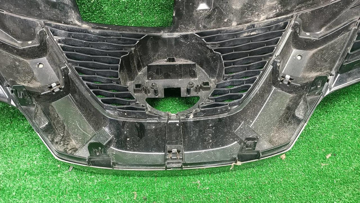 Решетка радиатора Nissan X-Trail T32 (2013-2019)