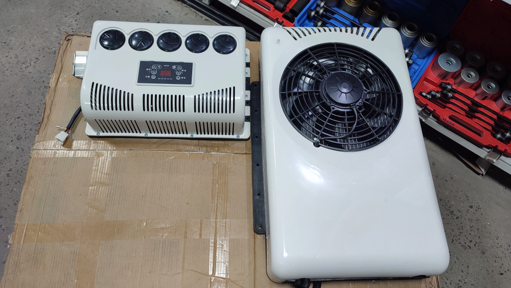 Стояночный кондиционер 12 вольт 2,6 кВт