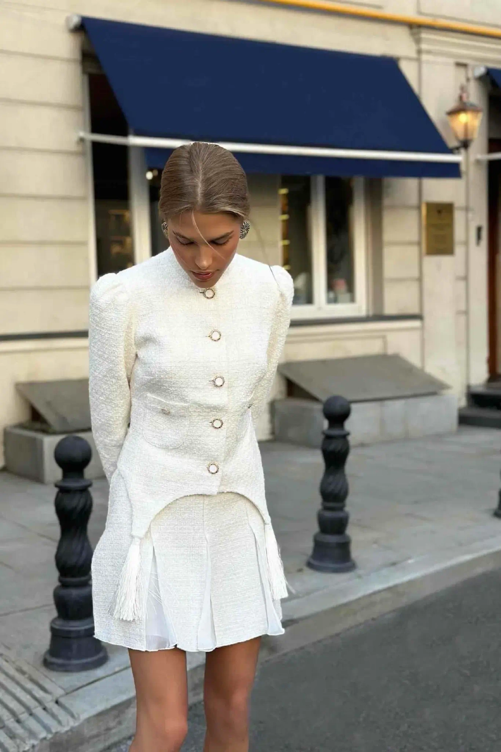 Жакет с кисточками твидовый белый