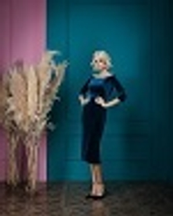 09-02-24 FW Бархатное платье-футляр с глубоким декольте, синий S