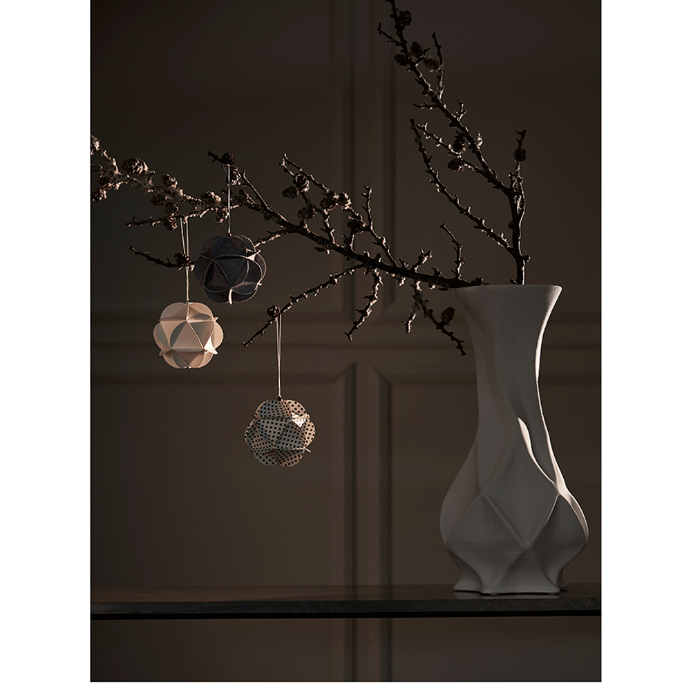 Набор елочных украшений из бумаги fashion moments из коллекции new year essential, 3 шт.