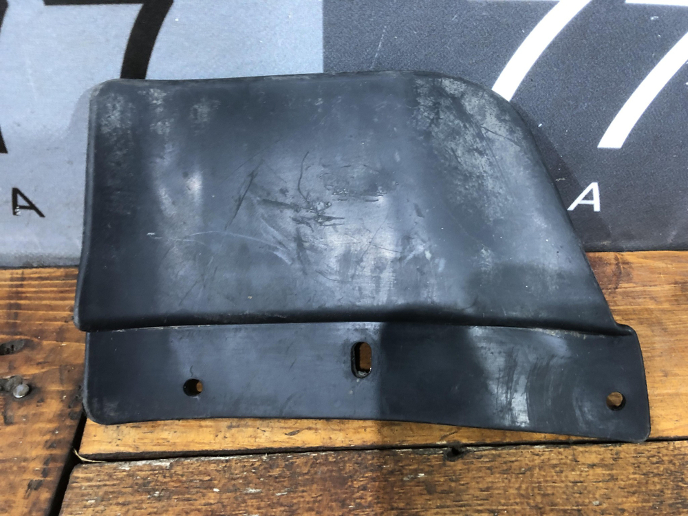 Брызговик задний левый Skoda Kodiaq 16-нв Б/У Оригинал 565853833a