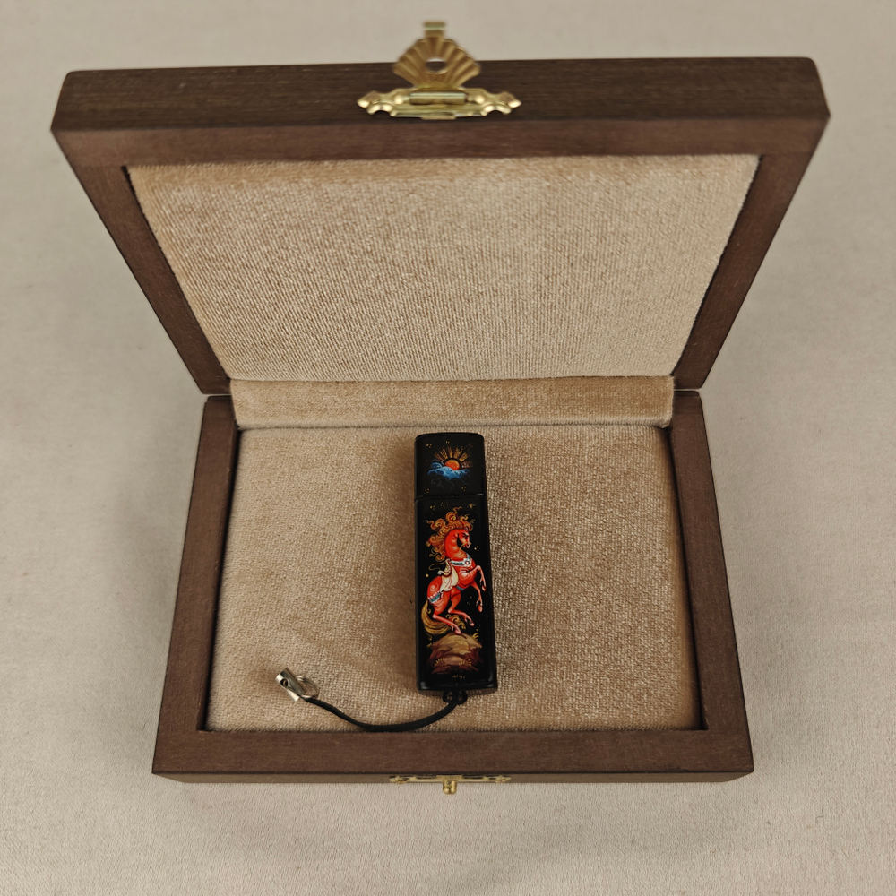 Флешка USB в футляре с ручной росписью "Сказочный конь"