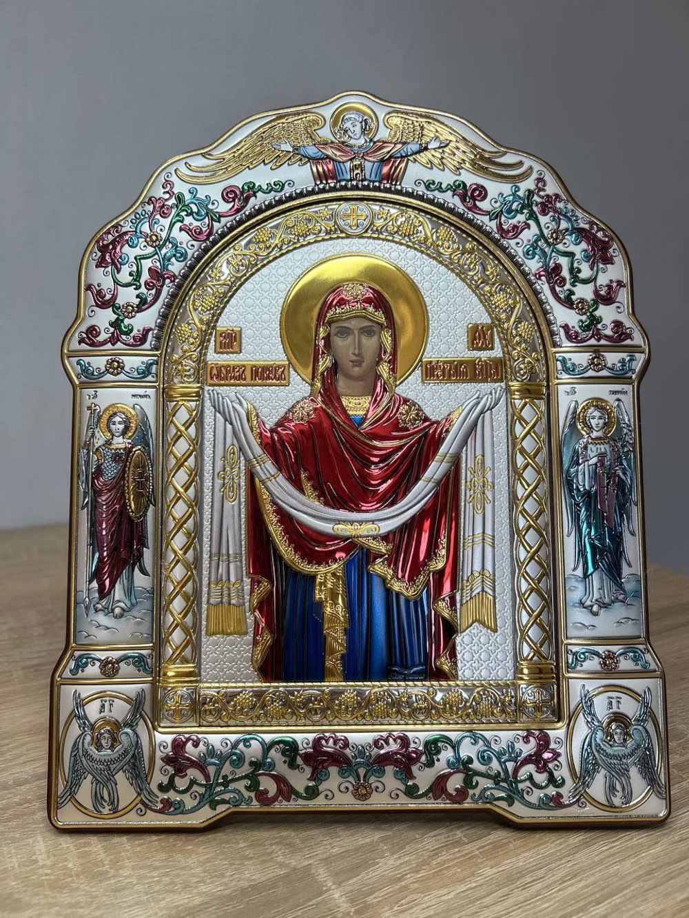 Покрова БМ, икона арочная с рамкой, красное дерево, эмаль 167х228