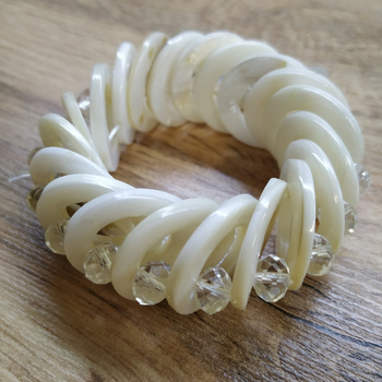 Браслет Кольцо, перламутр с цирконом, цвет белый