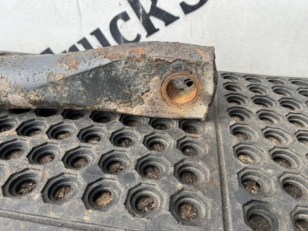 Стабилизатор задний