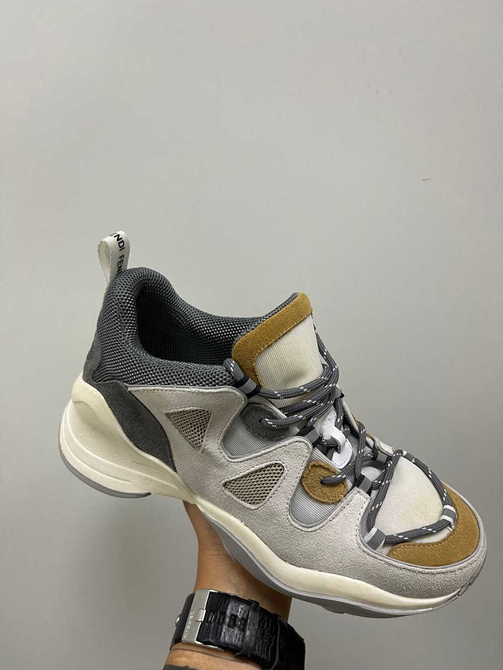 Fendi кроссовки
