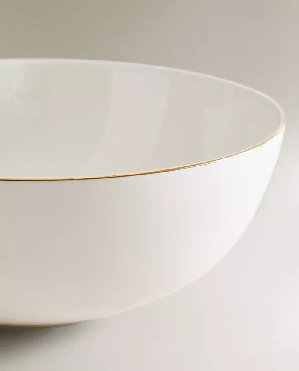 ZARA HOME ФАРФОРОВАЯ САЛАТНИЦА С ЗОЛОТЫМ ОБОДКОМ, ЗОЛОТОЙ