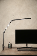 Светильник FRIENDME бестеневой настольный на струбцине светодиодный No.1 белый с двойным источником света. Яркость - 1000 lum. 12W.