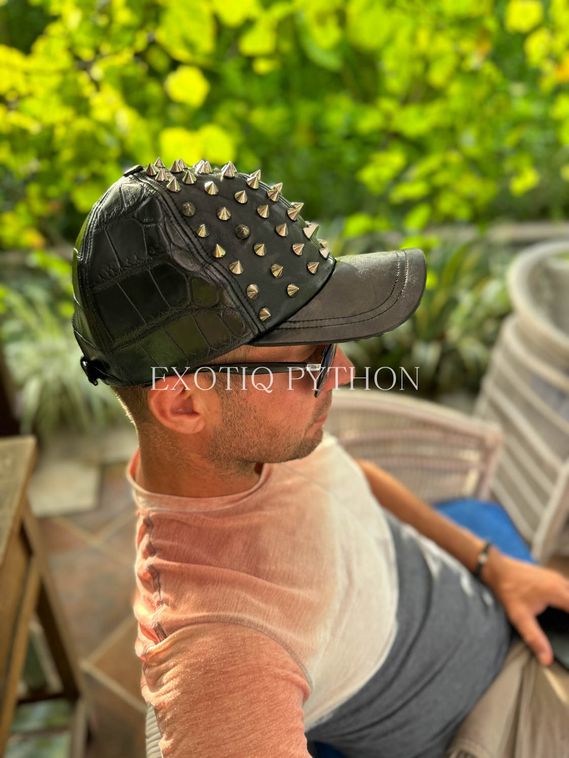 Бейсболка из кожи крокодила AC-112
