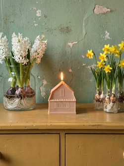 Свеча Дачный домик в цвете охра