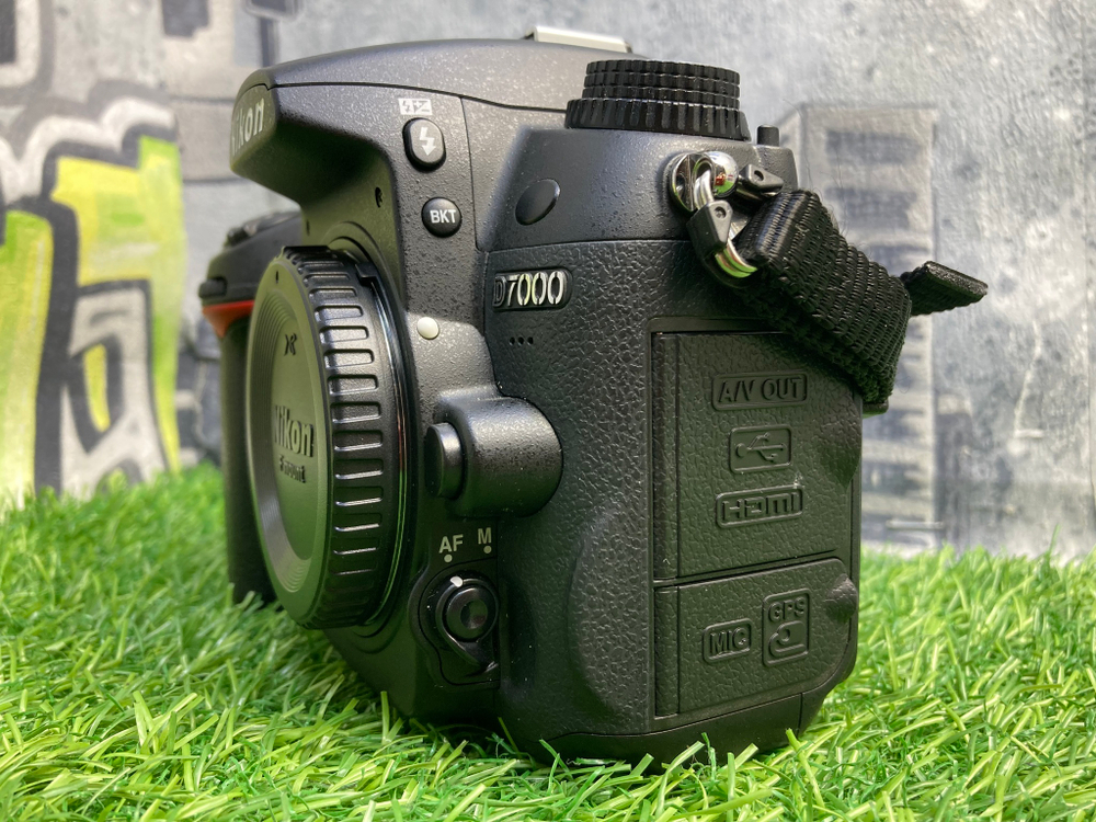Nikon D7000 12.200 кадров Покупка/Продажа