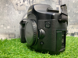Canon EOS 5D