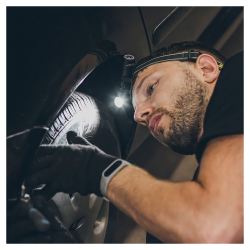 Фонарь Armytek Wizard C2 Pro XHP50.2 Magnet USB (теплый свет) (чехол) — компактные размеры и вес всего 65 г (без аккумулятора).