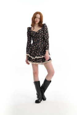 Топ с вырезом сердечком в цветочек