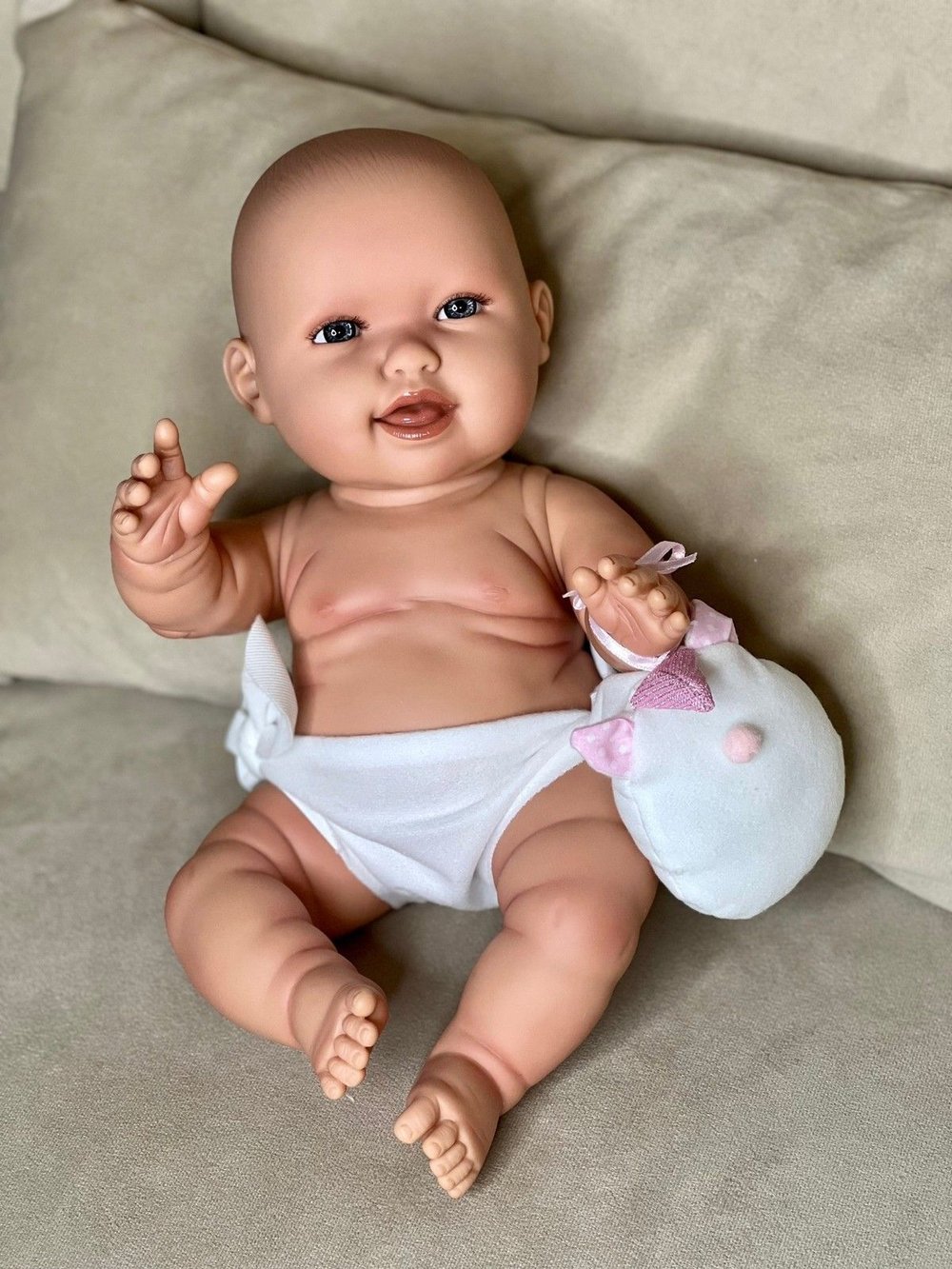 Кукла Berjuan виниловая 38см Andrea (3133)