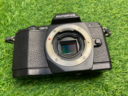 Olympus OM-D E-M5 10.800 кадров