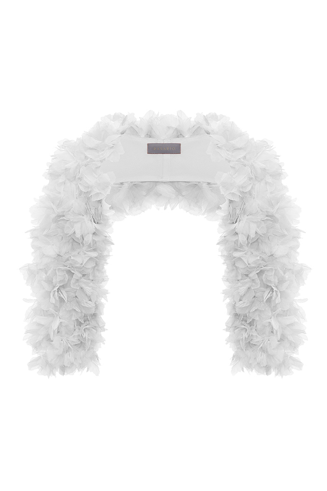 Объемное болеро с цветочной отделкой