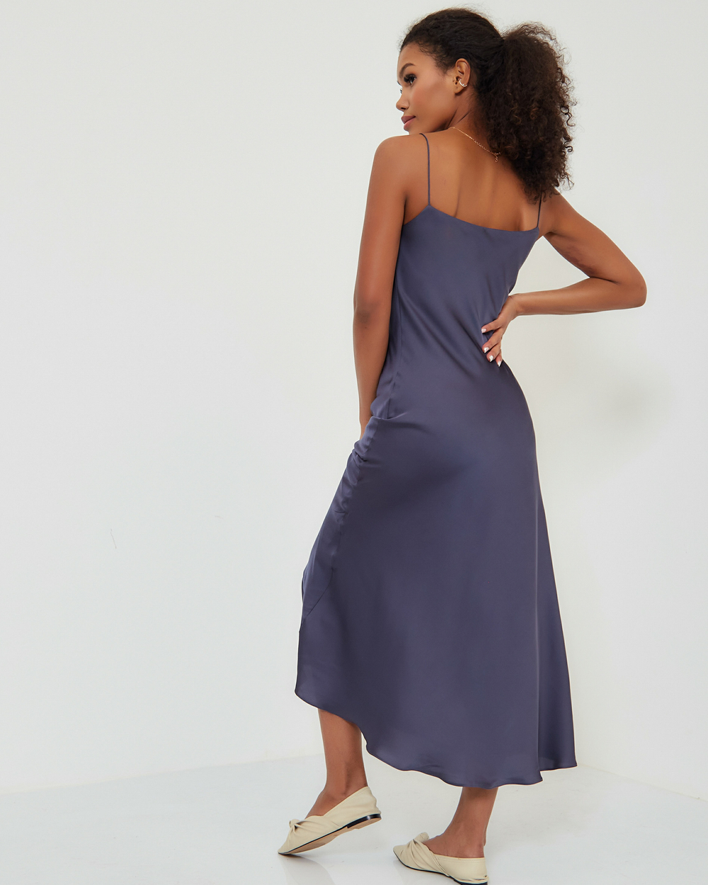 Платье-комбинация в черничном цвете