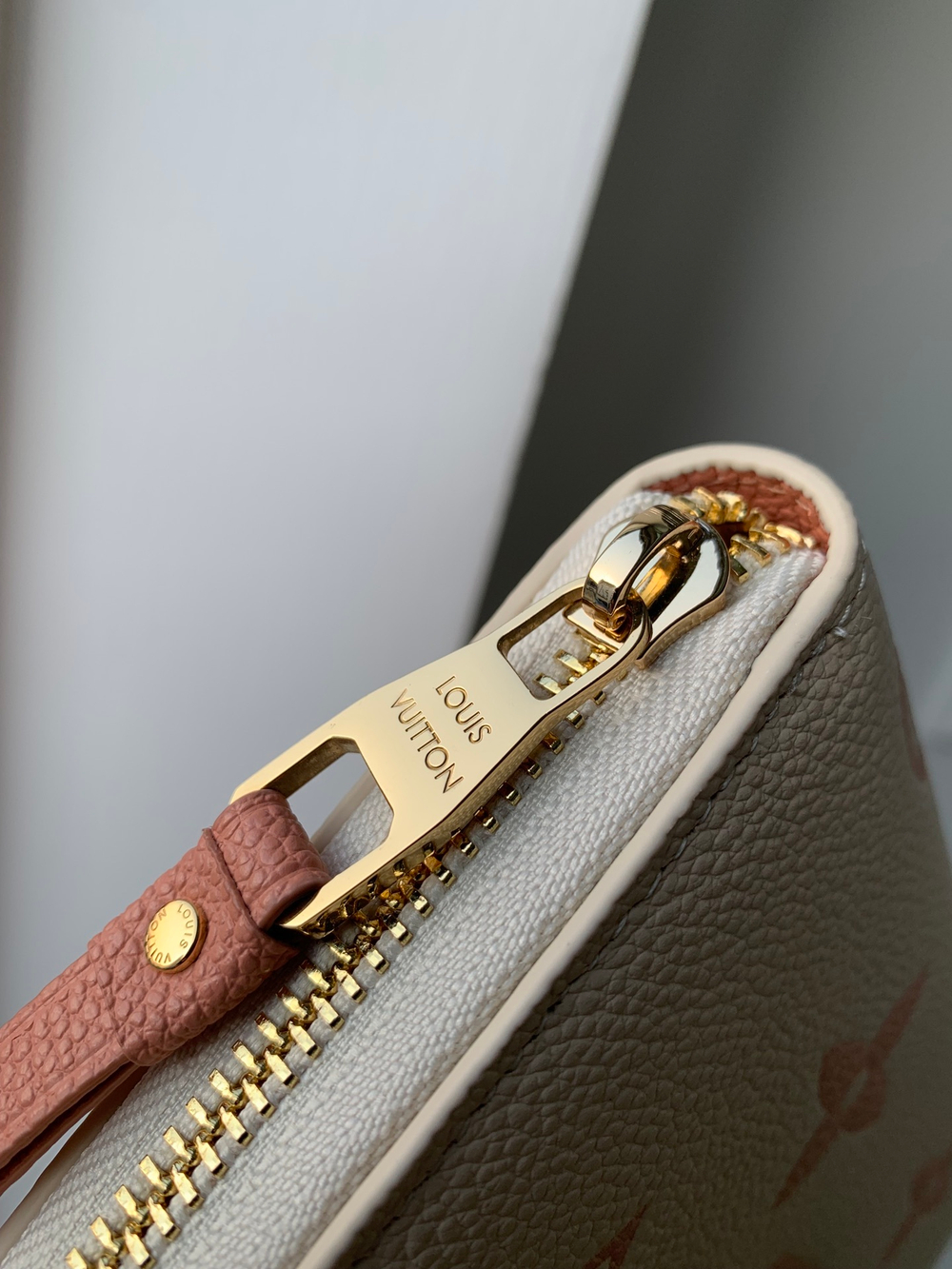 Louis Vuitton Zippy Wallet
