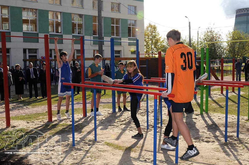 Спортивный комплекс на раме без настила
