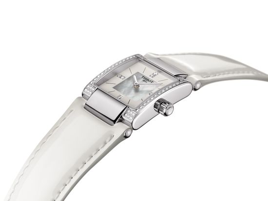 Женские часы Tissot T090.310.66.116.00 T02 Diamonds
