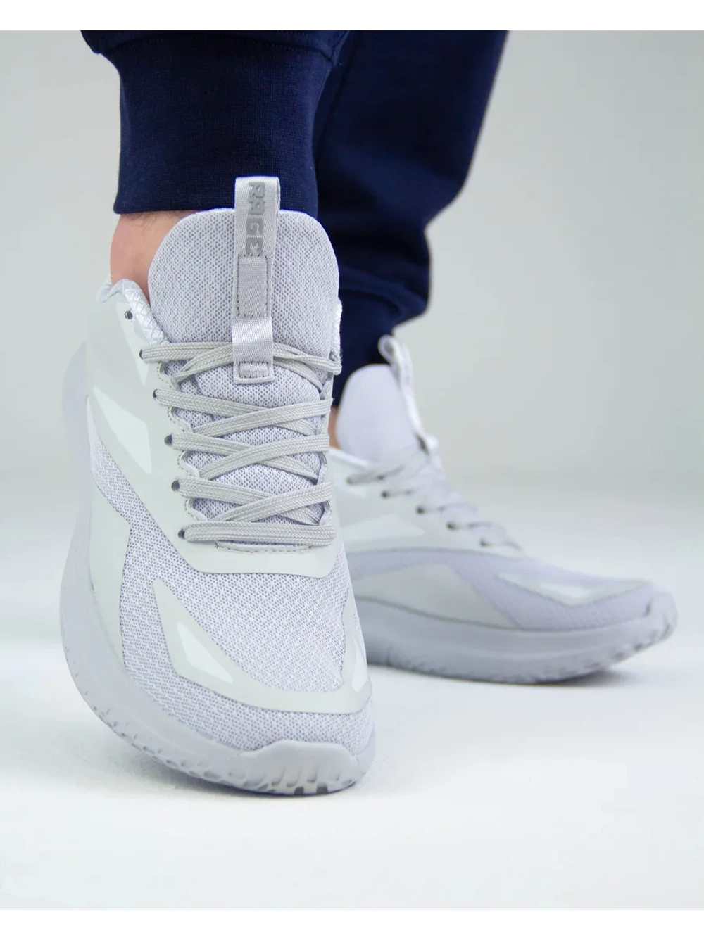 Сетчатые дышащие кроссовки