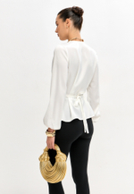 Блузка с завязками